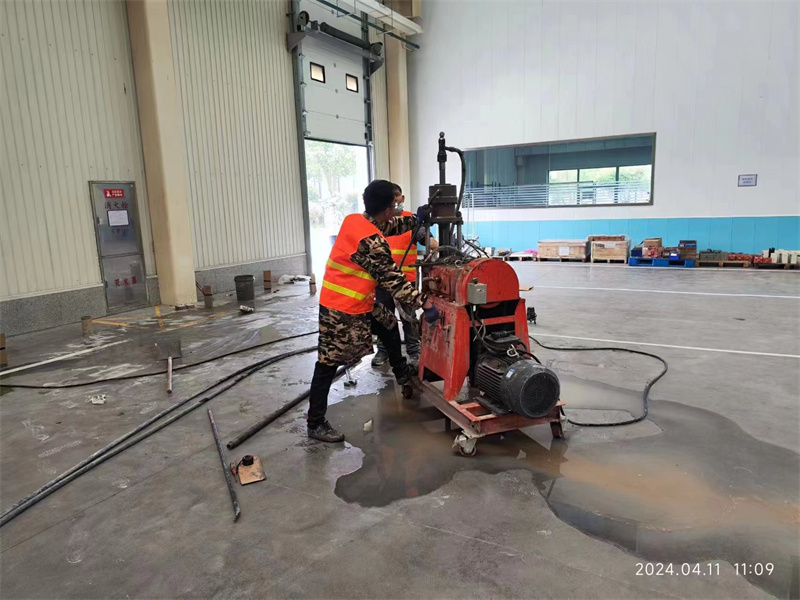 马龙厂房地面下沉塌陷注浆加固施工